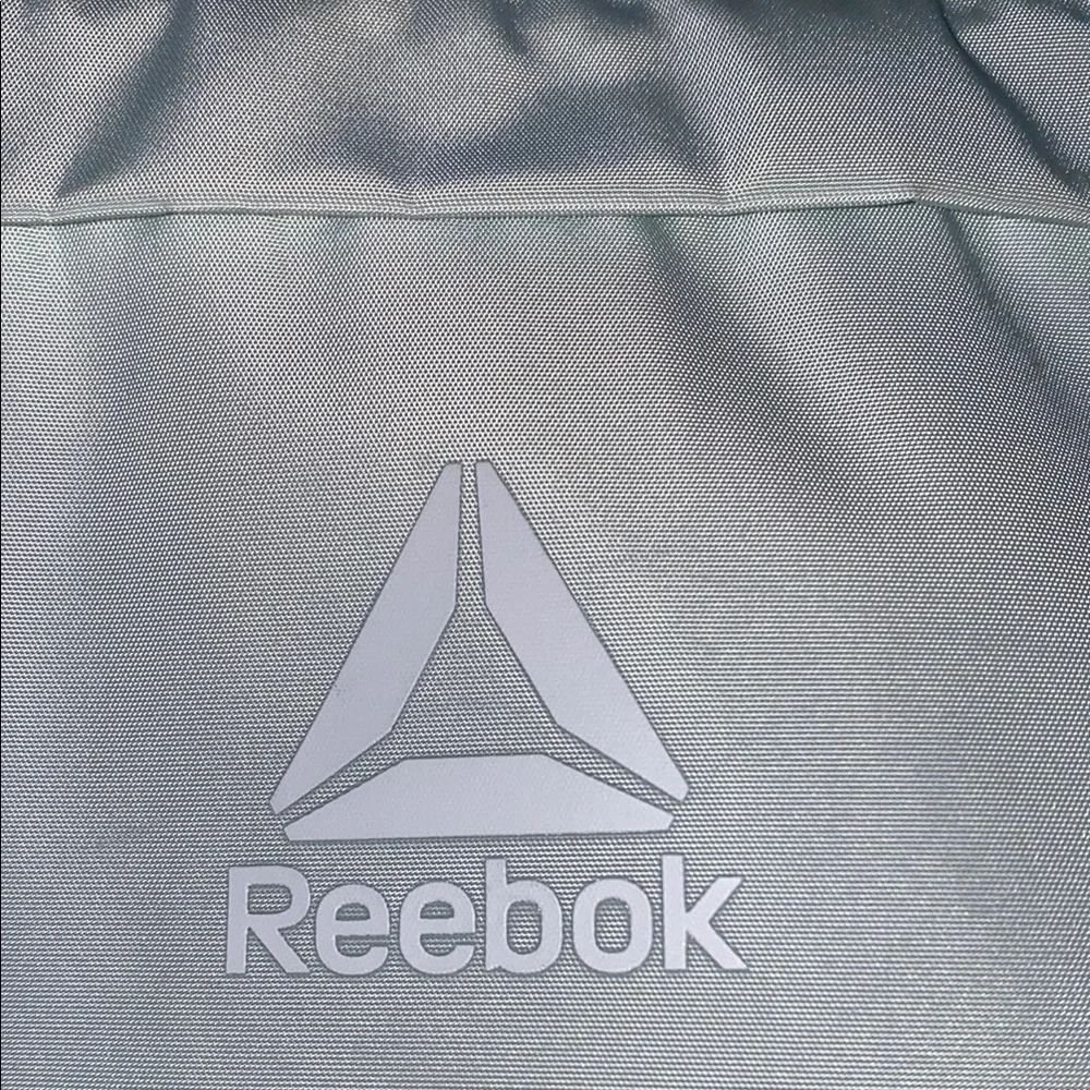 Reebok Light Mint green adjustable Shoulder/Crossbody Bag - Picture 5 of 11